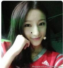 影视女主播泳裤滑落,泳裤滑落女主播的瞬间成名